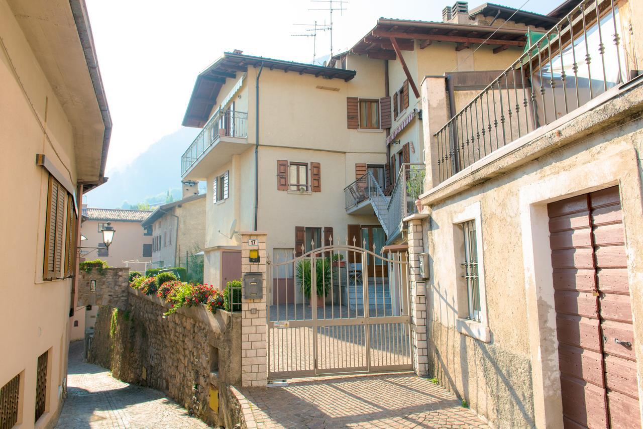 Ferienwohnung Casa Del Borgo Vesio Tremosine Exterior foto